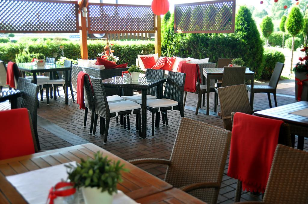 Ahotel Czechowice-Dziedzice Exterior photo